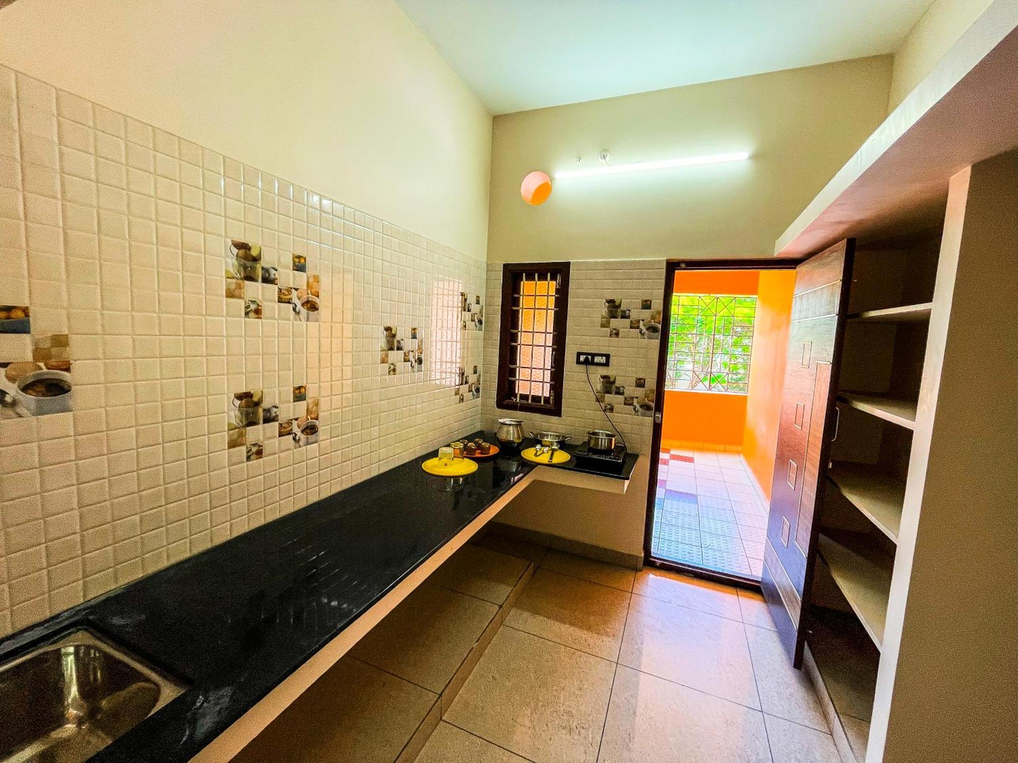 Royal Castle Residency Apartment Pondicherry Bagian luar foto